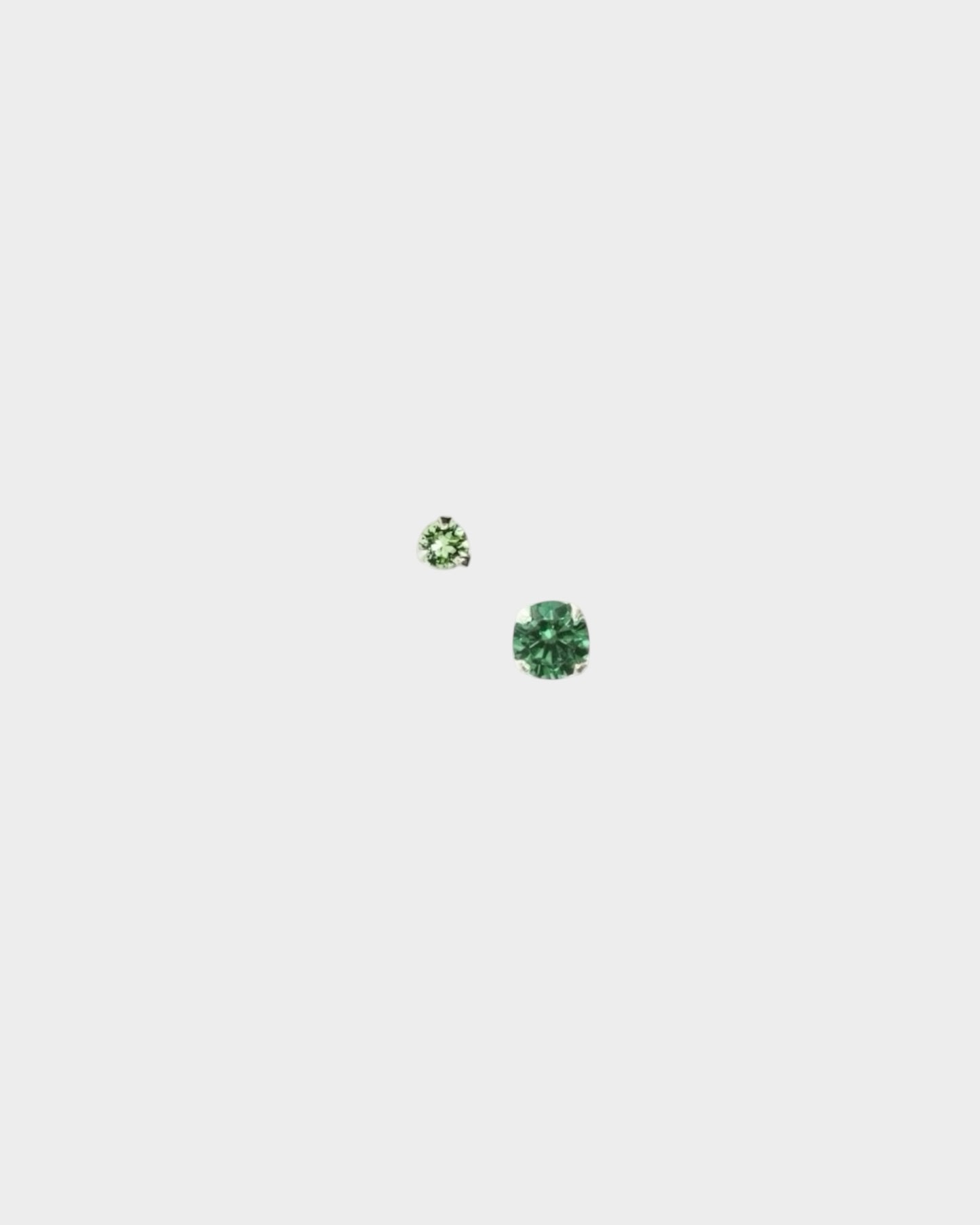 Aura Odd Pair No4 - Green Dark Green