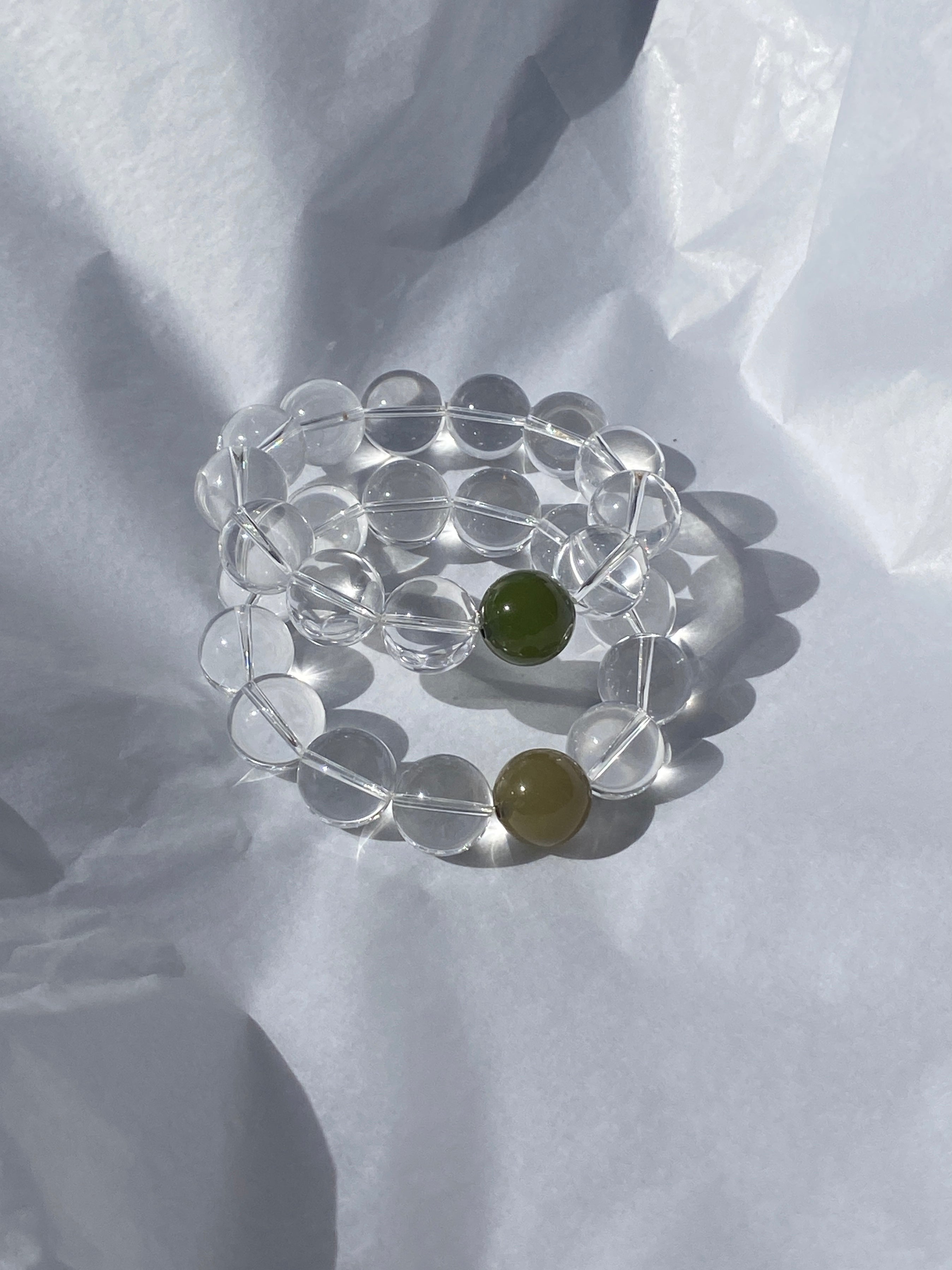 dot-resin-bracelet-clear-green-colours