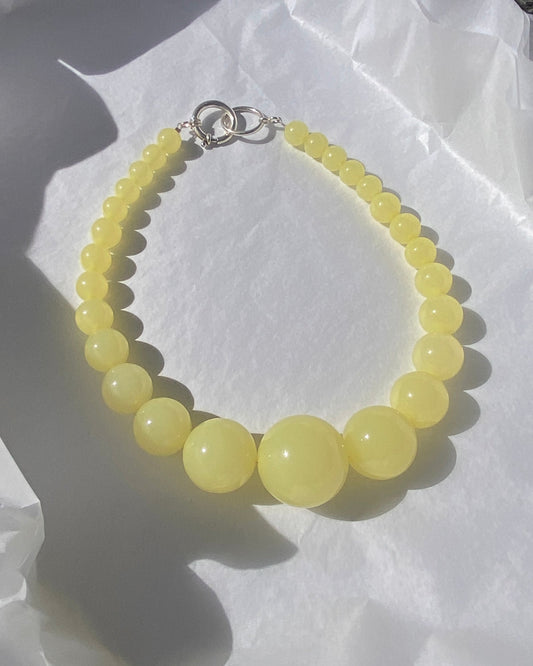 mega necklace with graduated beads in yellow 